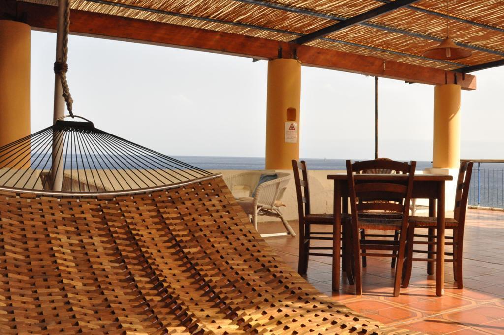 Albergo Seaside Leni エクステリア 写真