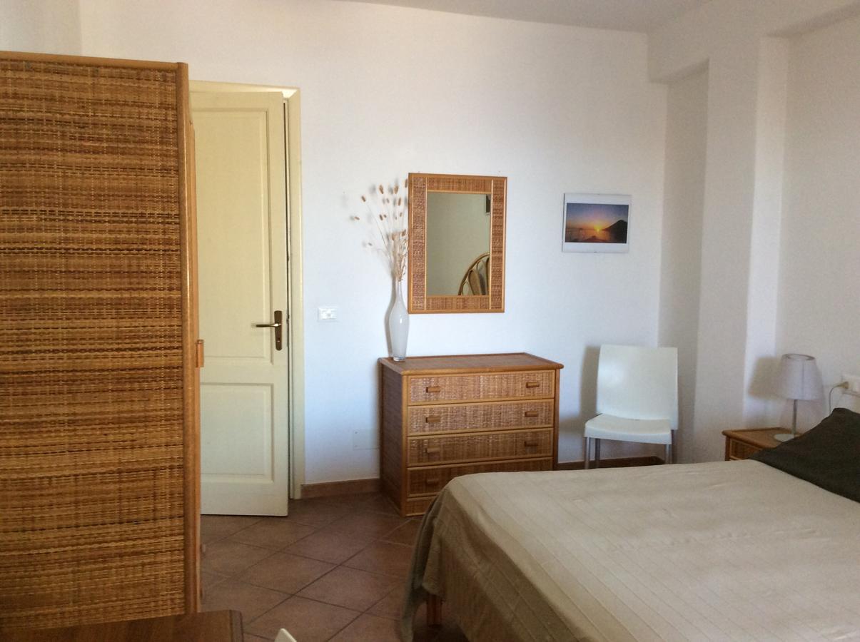 Albergo Seaside Leni エクステリア 写真